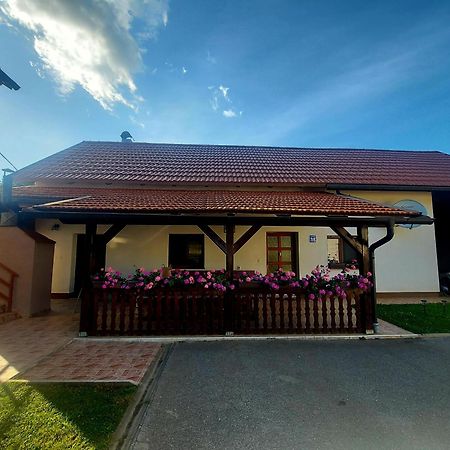 Guest House Gacka Rogic Otočac Dış mekan fotoğraf
