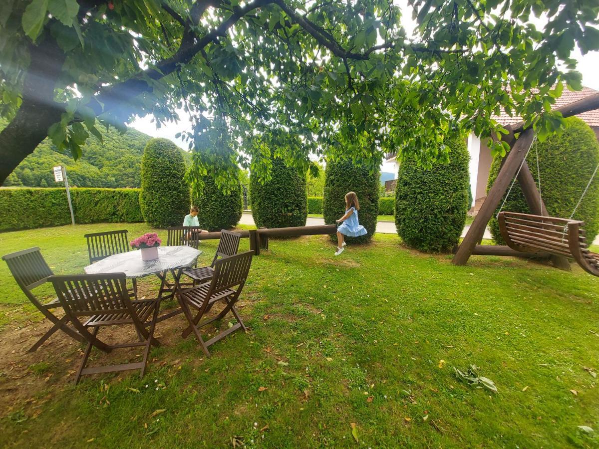 Guest House Gacka Rogic Otočac Dış mekan fotoğraf